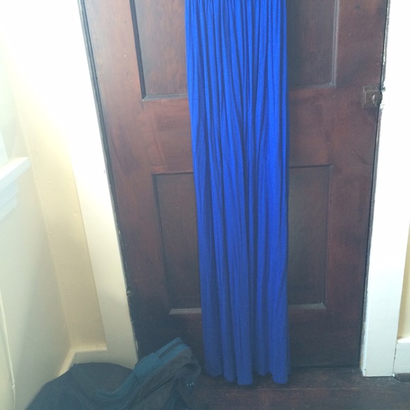 🚫SOLD IN BUNDLE🚫 Jolie | Blue maxi dress - Picture 3 of 4