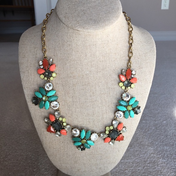 Stella & Dot Elodie Statement Necklace
