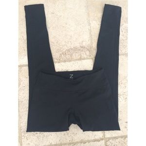 ✖️SOLD✖️ZELLA black leggings