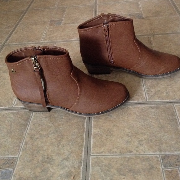 Ankle boots.