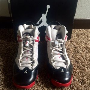 Jordans- 6 Ring: Youth 5 1/2