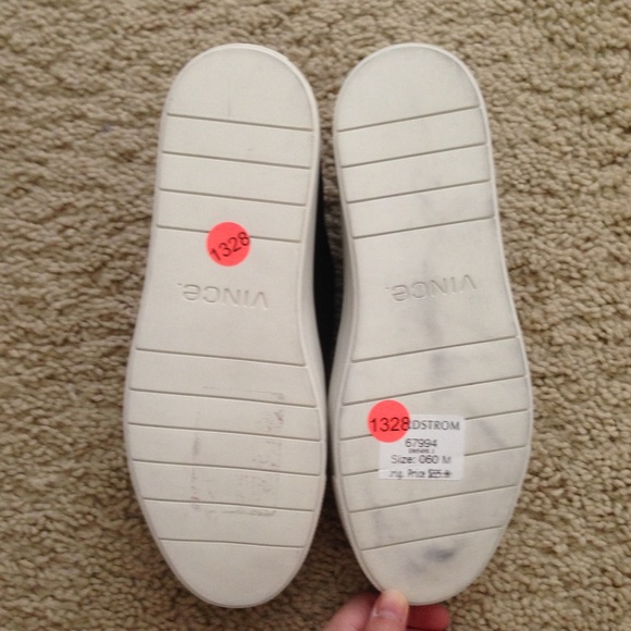 Vince Bowen Black Suede Slip On - Picture 4 of 4