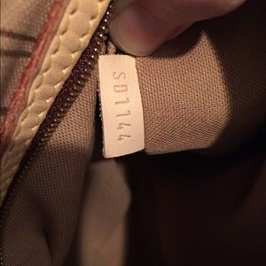 Additional photos Vuitton delightful MM