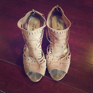 Light brown sandal wedges