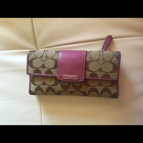 Coach wallet