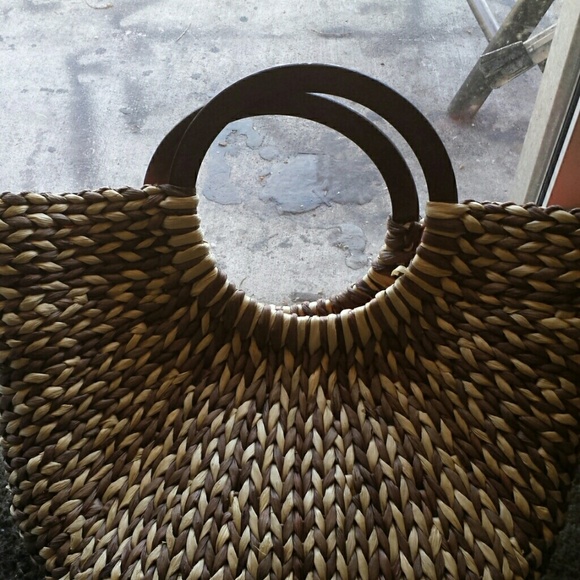 Beach bag the handle is in wood