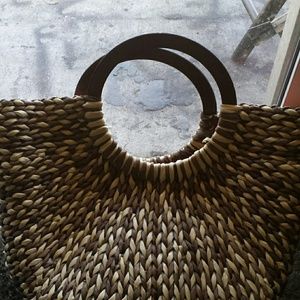 Beach bag the handle is in wood