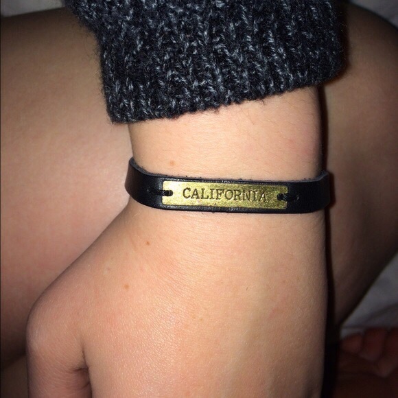Brandy Melville Buckle Bracelet