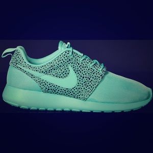 Real Nike Roshe Run shoes