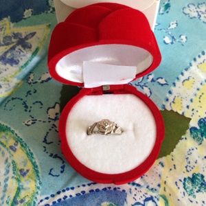 Sterling Silver Diamond Cut Rose Ring