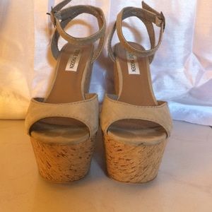 Cork wedges