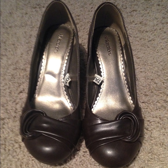 Brown dress shoes
