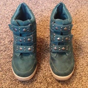 Candie's Sneaker Wedges
