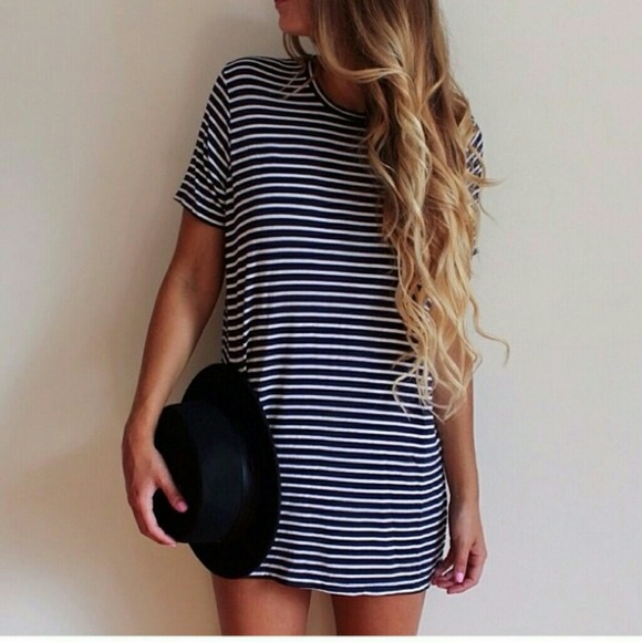 Brandy Melville Tops - Brandy Melville Luana Top NWOT