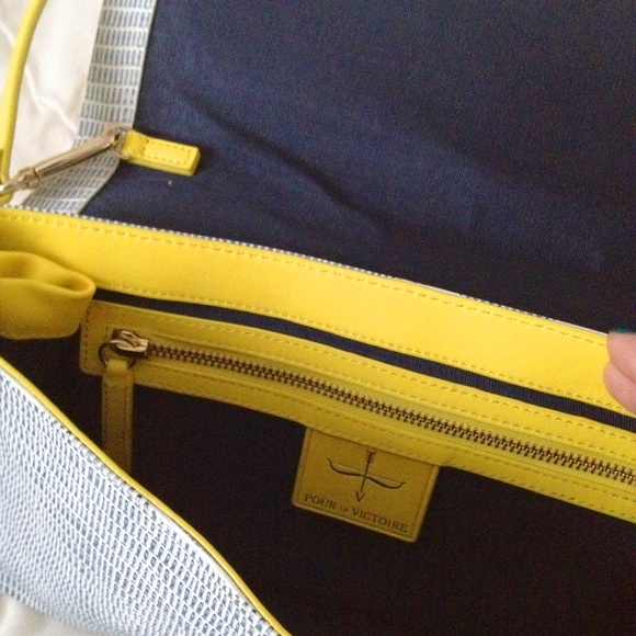 Pour La Victoire “Morandi” Leather Clutch - Picture 4 of 4