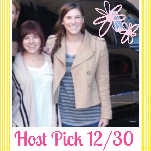 HOST PICK ✨ Loft peacoat