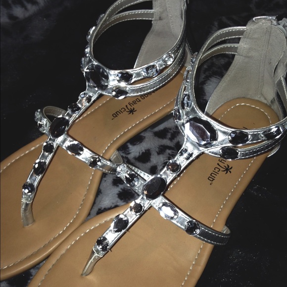 Jeweled Sandals. SIZE 7
