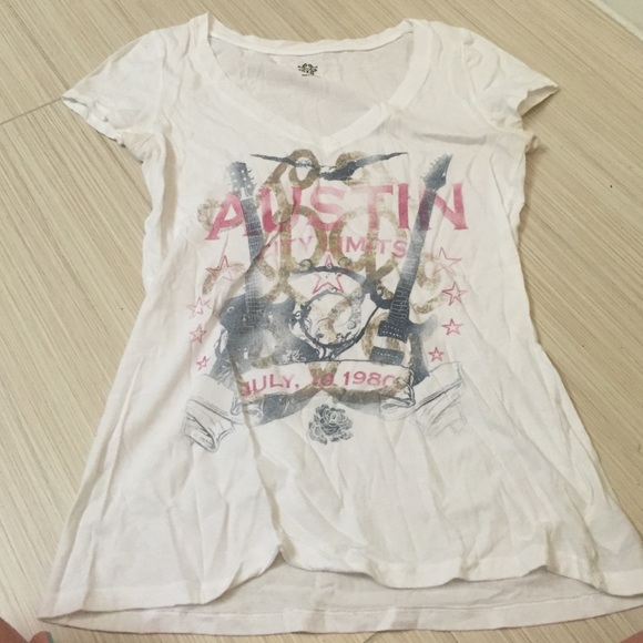 Jessica Simpson shirt