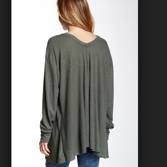 WILDFOX NWT $88 1 HOUR SALE! - Picture 3 of 4