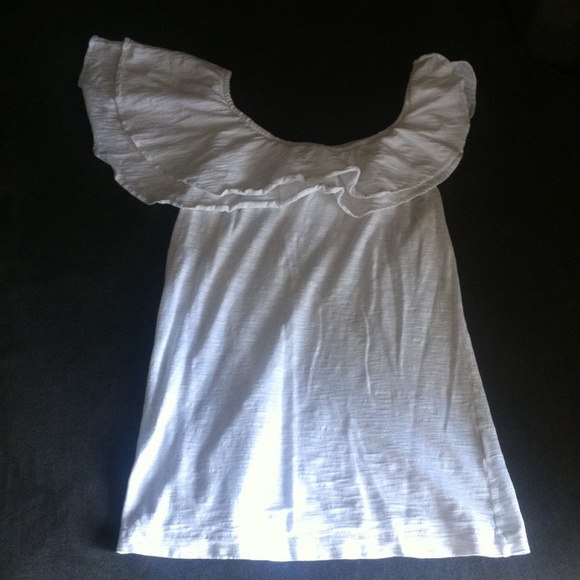 Sexy Lilly Pulitzer white top