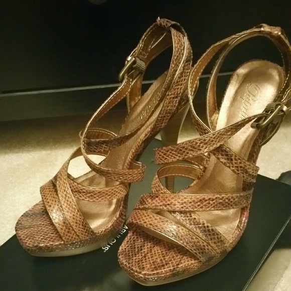 ShoeFabulous Tan Python Strappy Heels - Picture 3 of 3