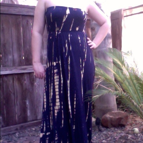 Strapless Purple Tie-Dye Maxi Dress - Picture 3 of 4