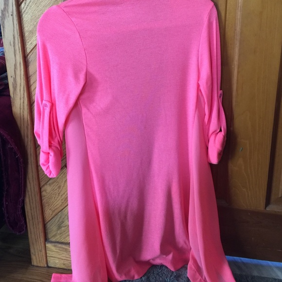 Spring cover up - Picture 2 of 3