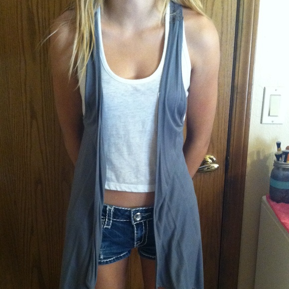 Sleeve less grey cardigan