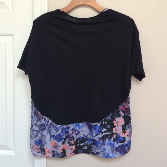 Floral silk panel top - Picture 2 of 3
