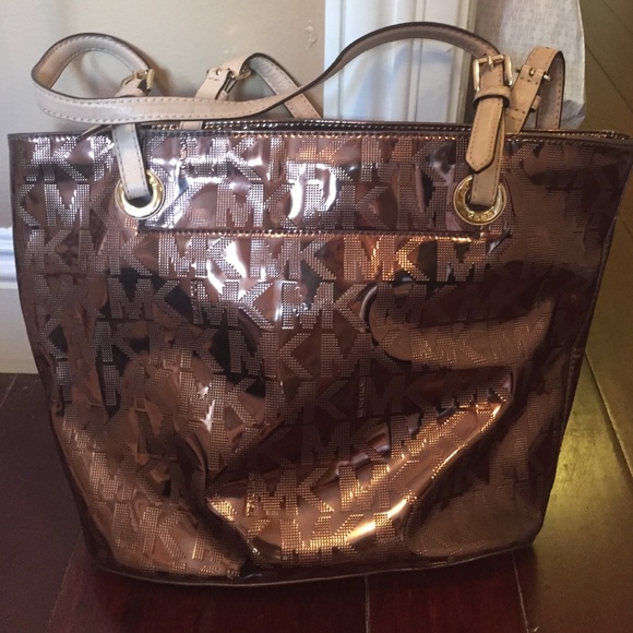 PRICE REDUCED: Authentic Michael Kors Handbag