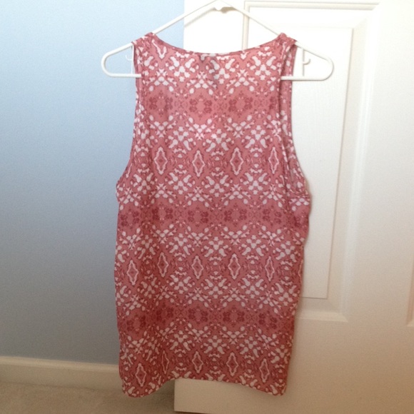 Tribal Design Pink Tank Top - Picture 3 of 4