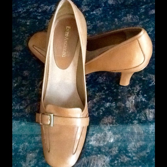 Nice!💋Caramel 3" heels with brass buckle