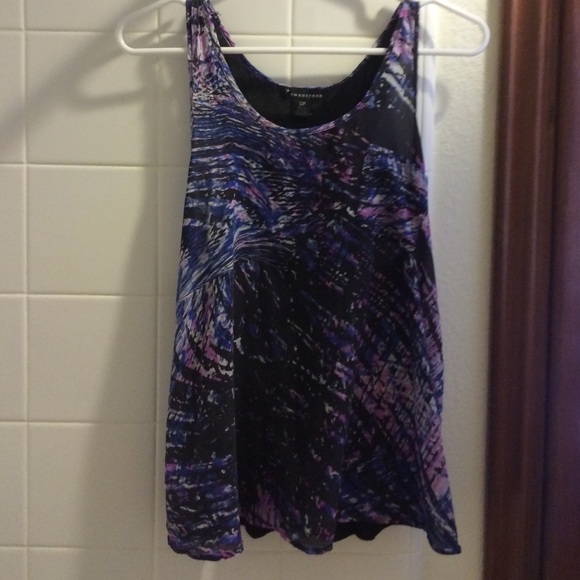 Flowy tank with purple/blue pattern front