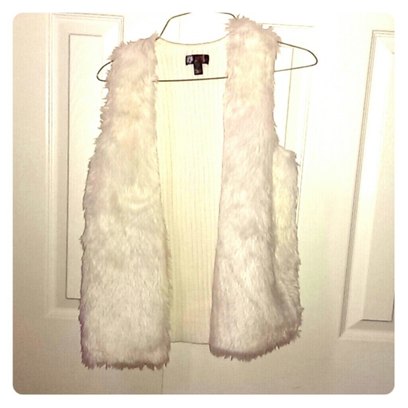 Fur vest