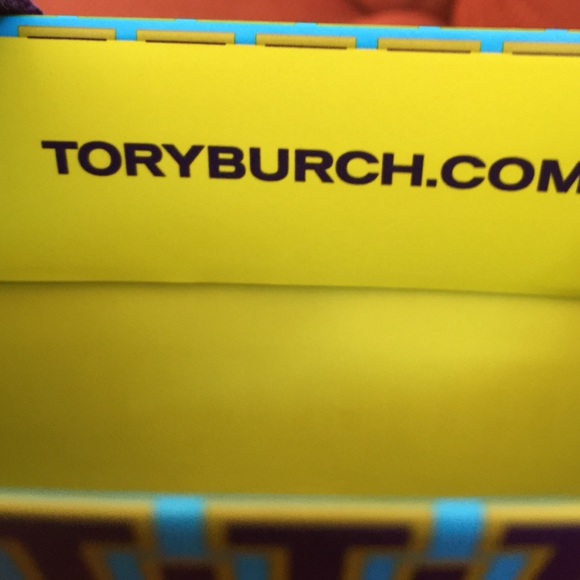 Tory Burch gift bag with fabric handles - Picture 3 of 3