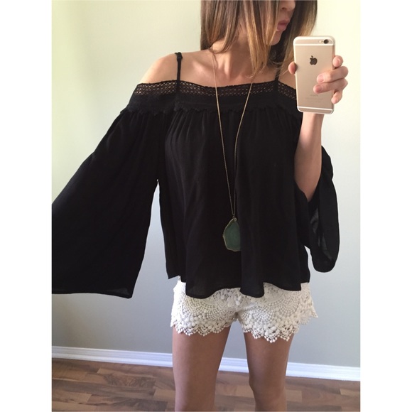 Sold Beautiful Black Flowey Boho Top - Picture 3 of 4
