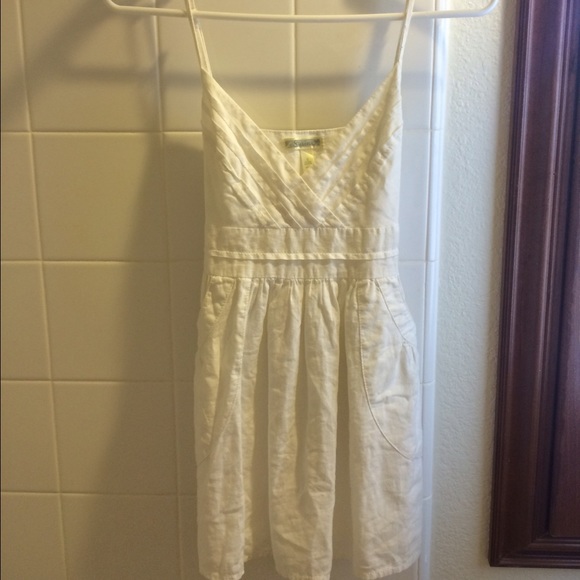 White flowy tank with back waist tie