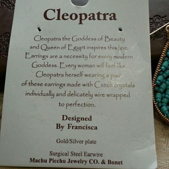 Dangling Earrings - Picture 3 of 3