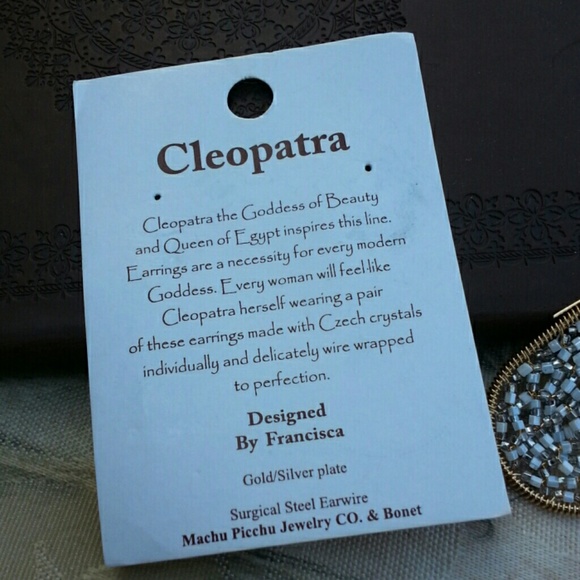 Dangling earrings - Picture 3 of 3