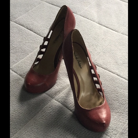 Michael Antonio - hot red buckle pumps - Picture 1 of 2