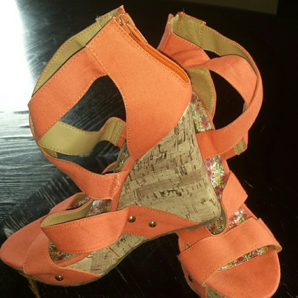 Wedge open toe