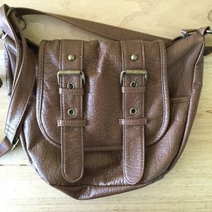 Brown shoulder bag with adjustable strap