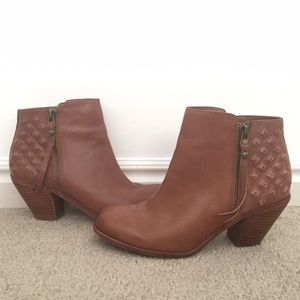 Sam Edelman Shoes - Sam Edelman Lucille Bootie, sz 7.5 Sam Edelman Shoes - Sam Edelman Lucille Bootie, sz 7.5
