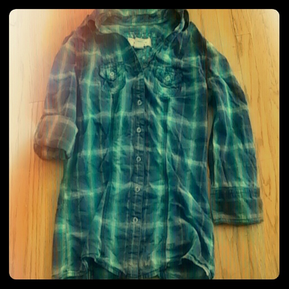 Blue plaid button up