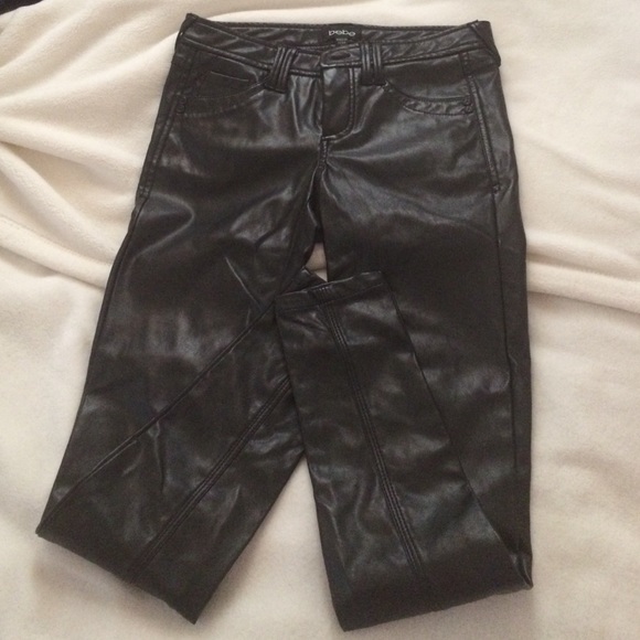 Bebe faux leather pants sz 4
