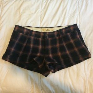 Plaid hollister short-shorts