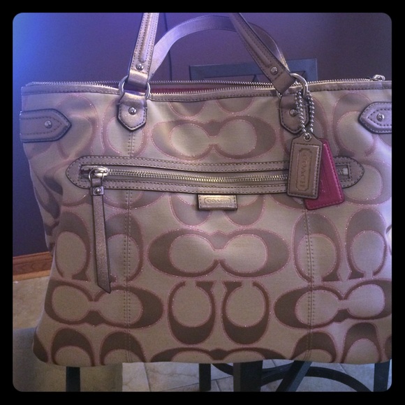 Coach Handbags - Coach purse