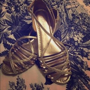 Report metallic sandals