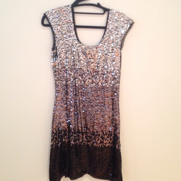 WHITE HOUSE BLACK MARKET DRESS