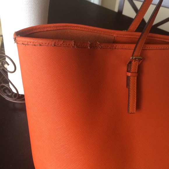 Michael Kors Jetset Medium in ORANGE - Picture 3 of 3